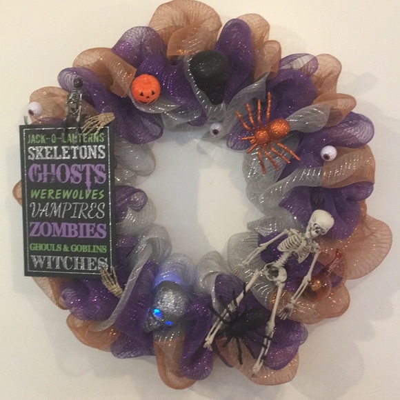 Halloween light-Up skull Wreath Spooky Fun 33 x 31 - Picture 7 of 7